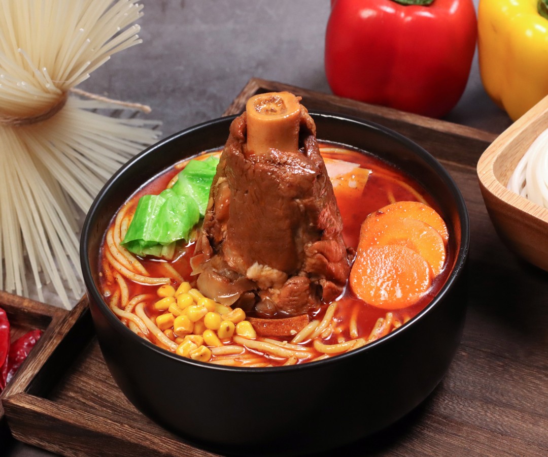 狀元米線深知決定一家米線店生意好壞，全靠產(chǎn)品口味