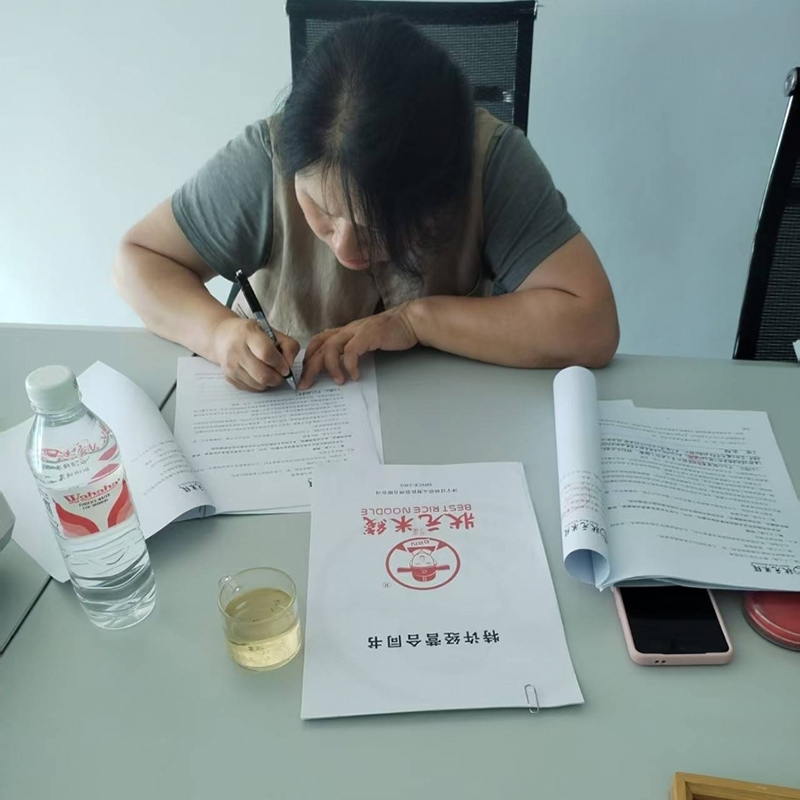  二店簽約成功！感謝您對狀元米線(xiàn)品牌價(jià)值和市場(chǎng)影響力的認可！ #狀元米線(xiàn) #米線(xiàn)加盟 